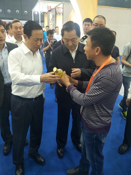 威廉希尔williamhill,油茶莳植生产加工销售,植物油莳植生产加工销售